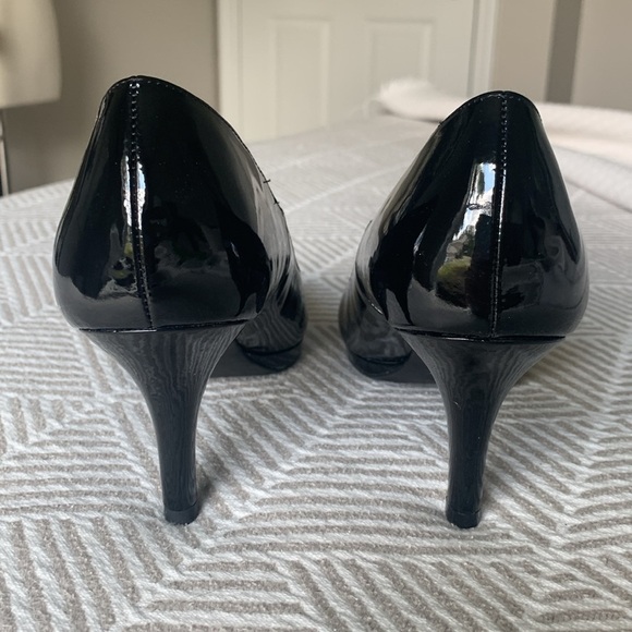 Kelly & Katie Dorotha Black Patent Leather pumps size 7.5 - Picture 4 of 10